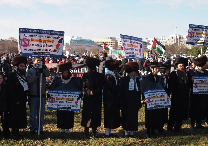 ©Slowking4, GFDL 1.2 Wikimedia Commons