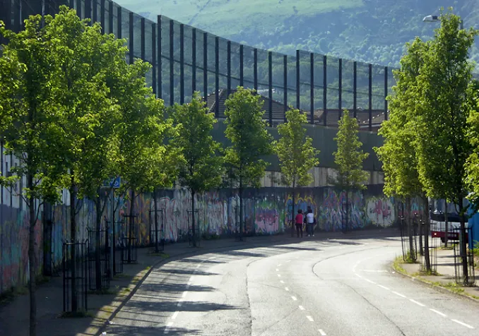 ©David Dixon (cc-by-sa/2.0) / Geograph.ie