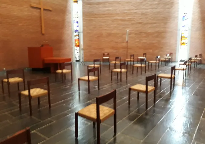 Un dispositif esthétique: culte ou exposition ?