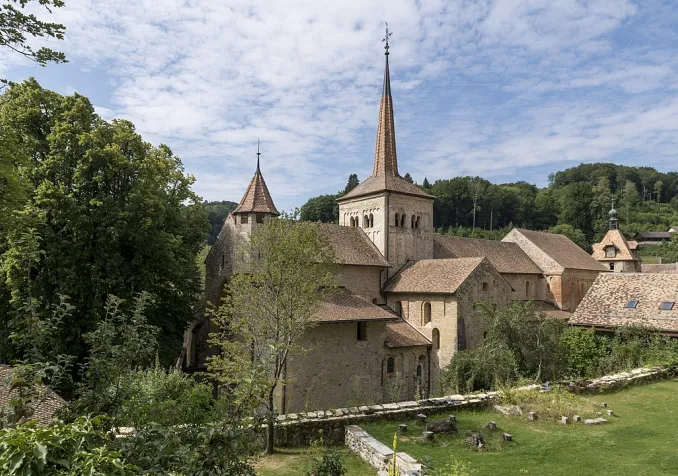 Abbatiale de Romainmôtier (©Trisente, CC BY-SA 4.0 Wikimedia Commons)