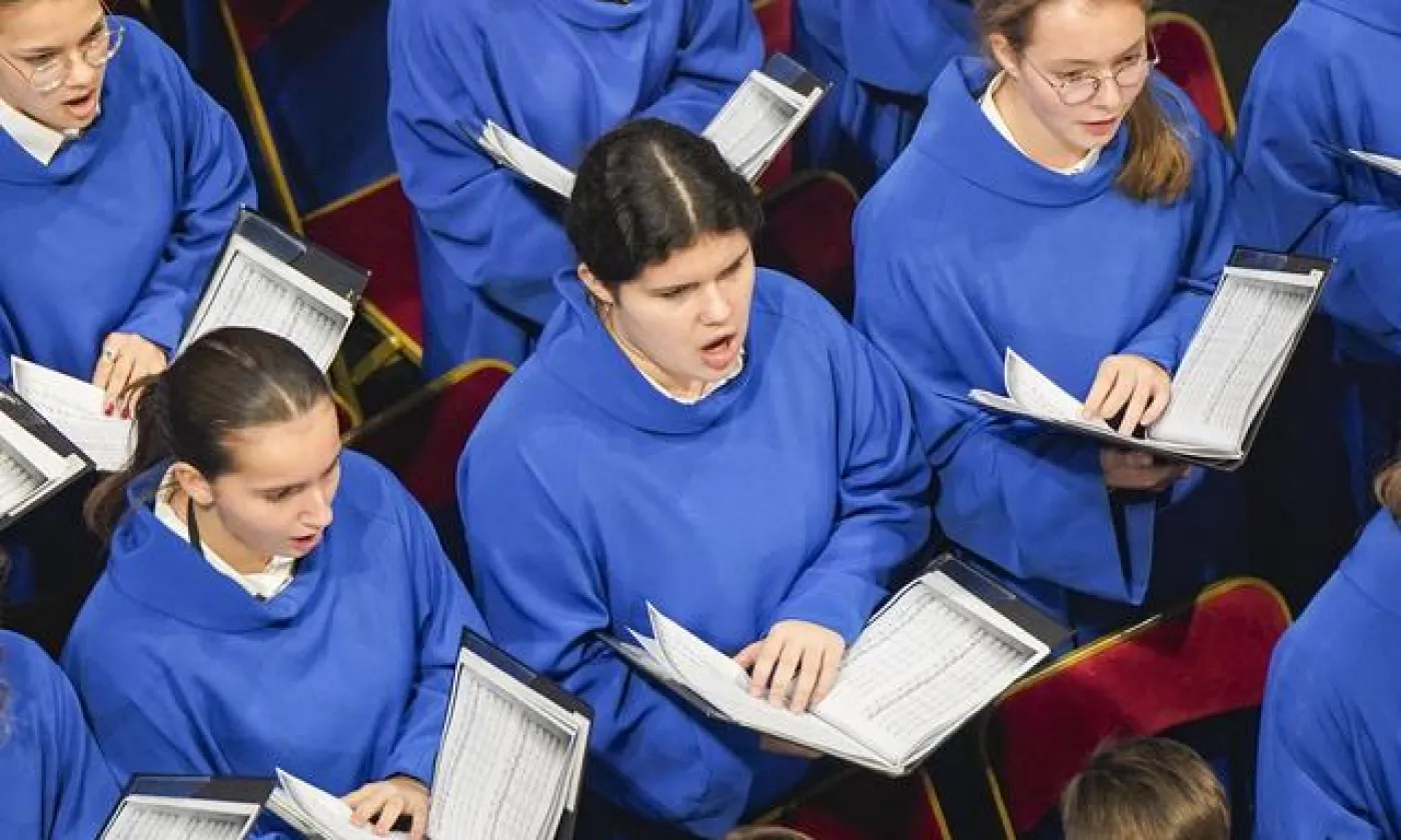 La Maîtrise Notre-Dame de Paris lors de leur premier concert de retour dans la cathédrale. Hans Lucas via AFP - FREDERIC PETRY