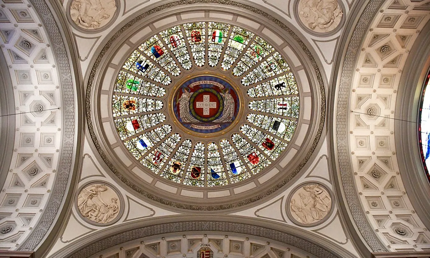 La religion questionne sous la coupole fédérale ©Jérémy Toma, CC BY-SA 4.0 Wikimedia Commons