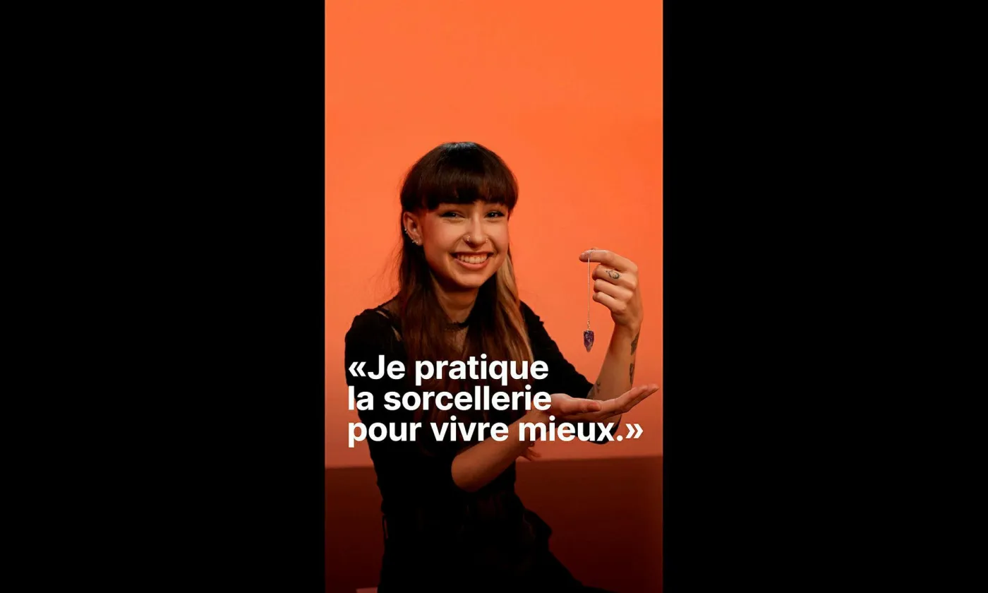 Julie: "Je pratique la sorcellerie pour vivre mieux." ©RTSreligion