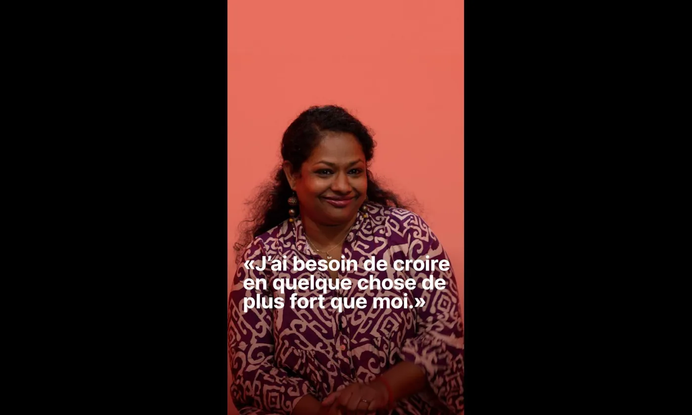 Niruba: «J'ai ce bracelet depuis vingt ans.» ©RTSreligion