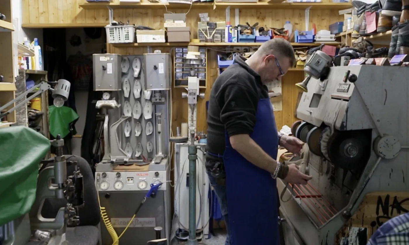 Le cordonnier Jean-Pierre Weber ©Téléglise