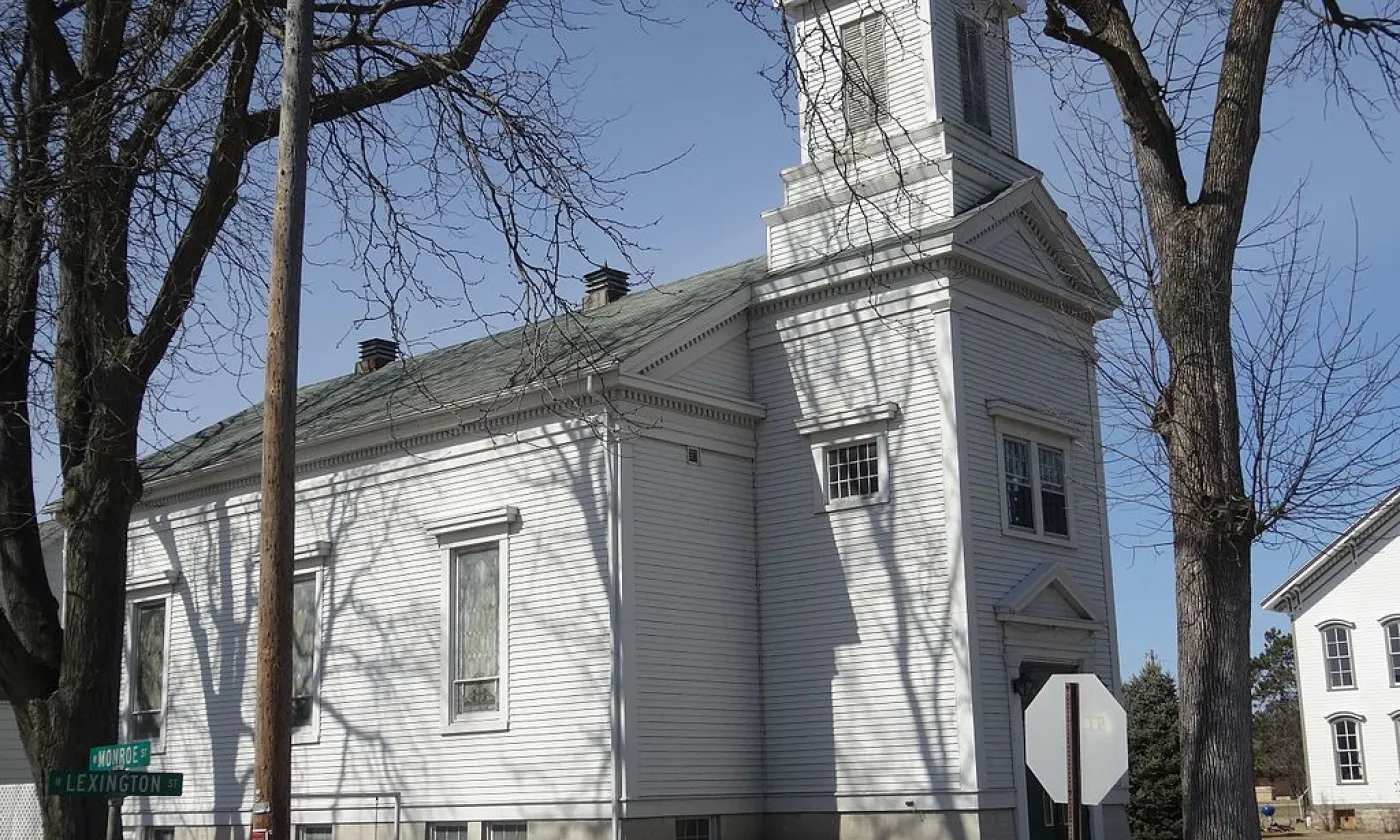 ©Corey Coyle, CC BY 3.0 Wikimedia Commons