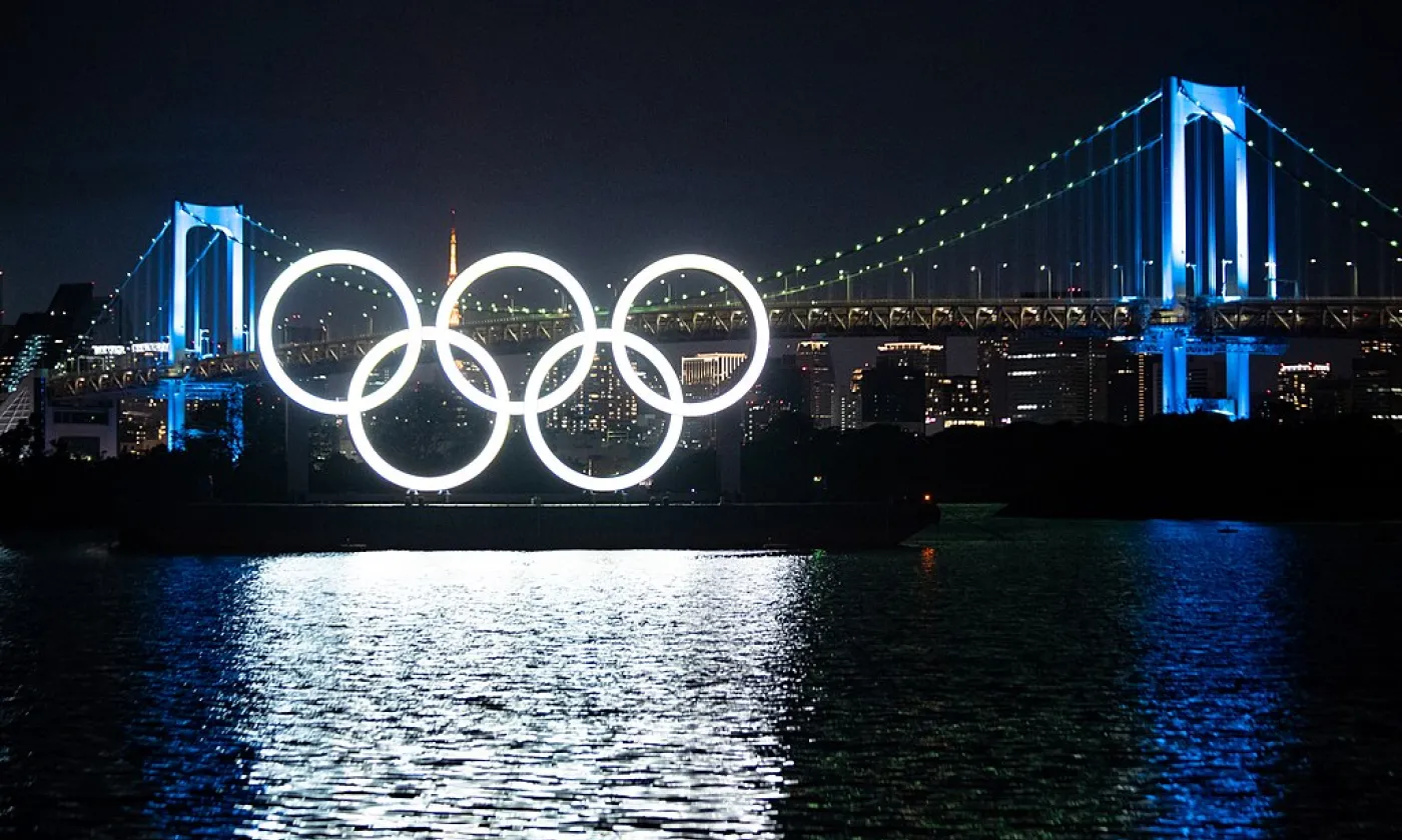 JO Tokyo ©Dick Thomas Johnson, CC BY 2.0 Wikimedia Commons