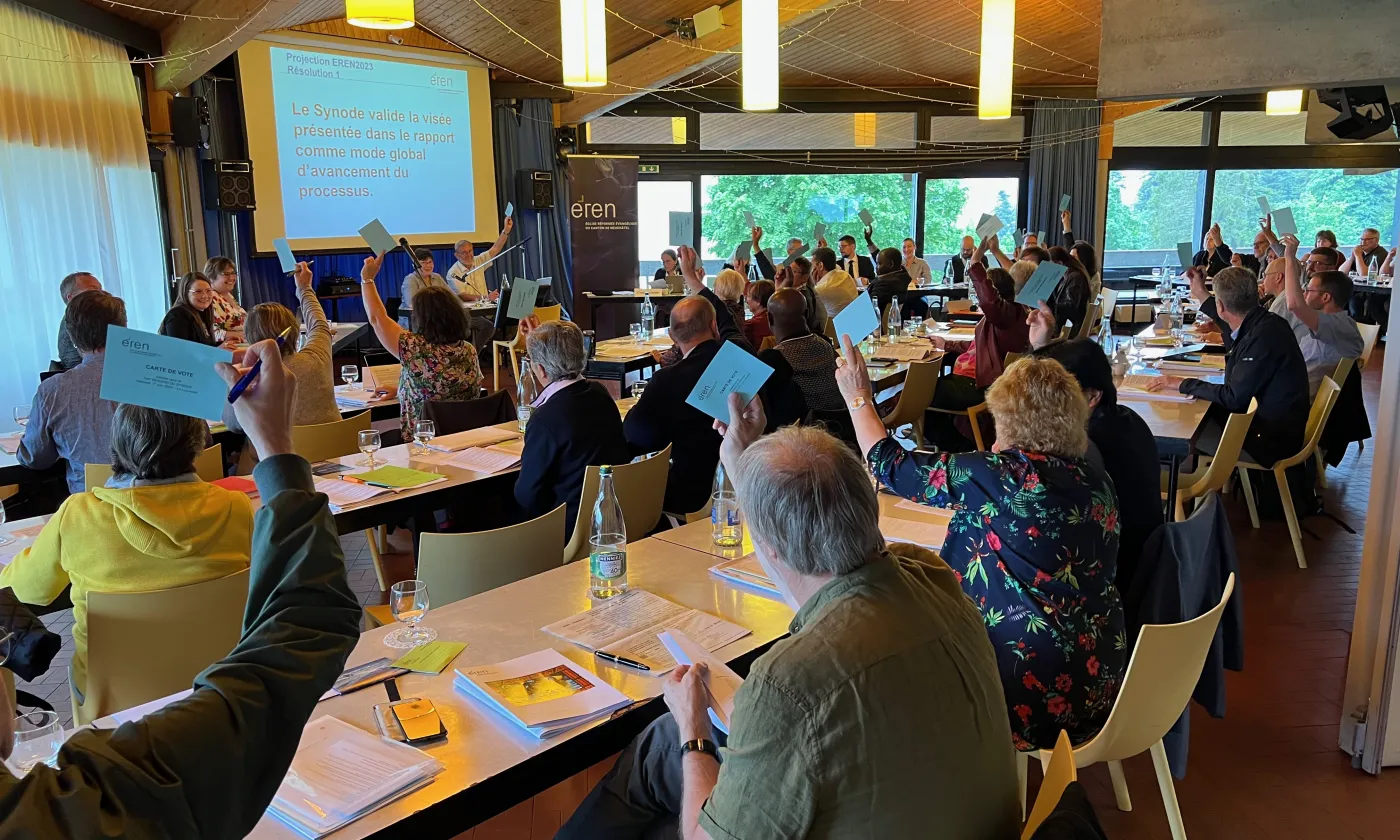 Les délégués au Synode de l'Église réformée du canton de Neuchâtel se sont réunis le 1er juin au Louverain. © DR