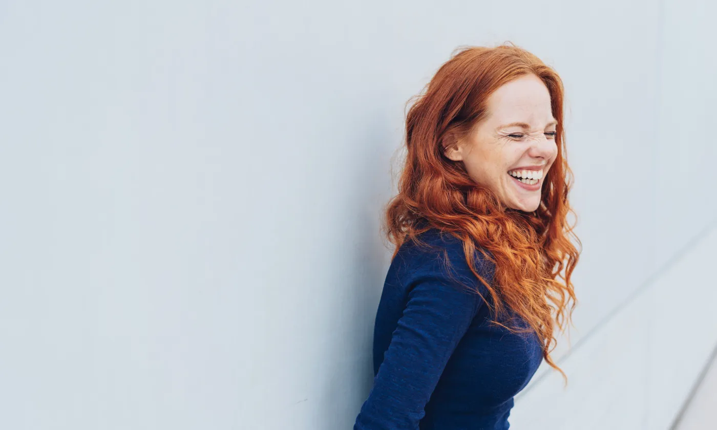 Dans un essai richement étayé, le théologie Marc Lienhard montre comment il est possible de «Rire avec Dieu». IStock