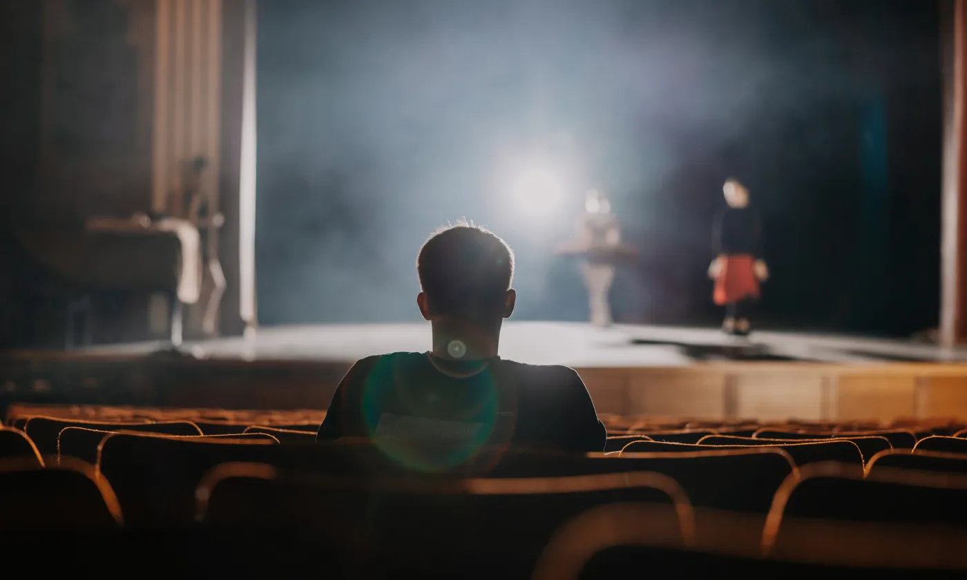 La troupe se produit sur de nombreuses scènes en Suisse romande et ailleurs. ©SimonSkafar/iStock