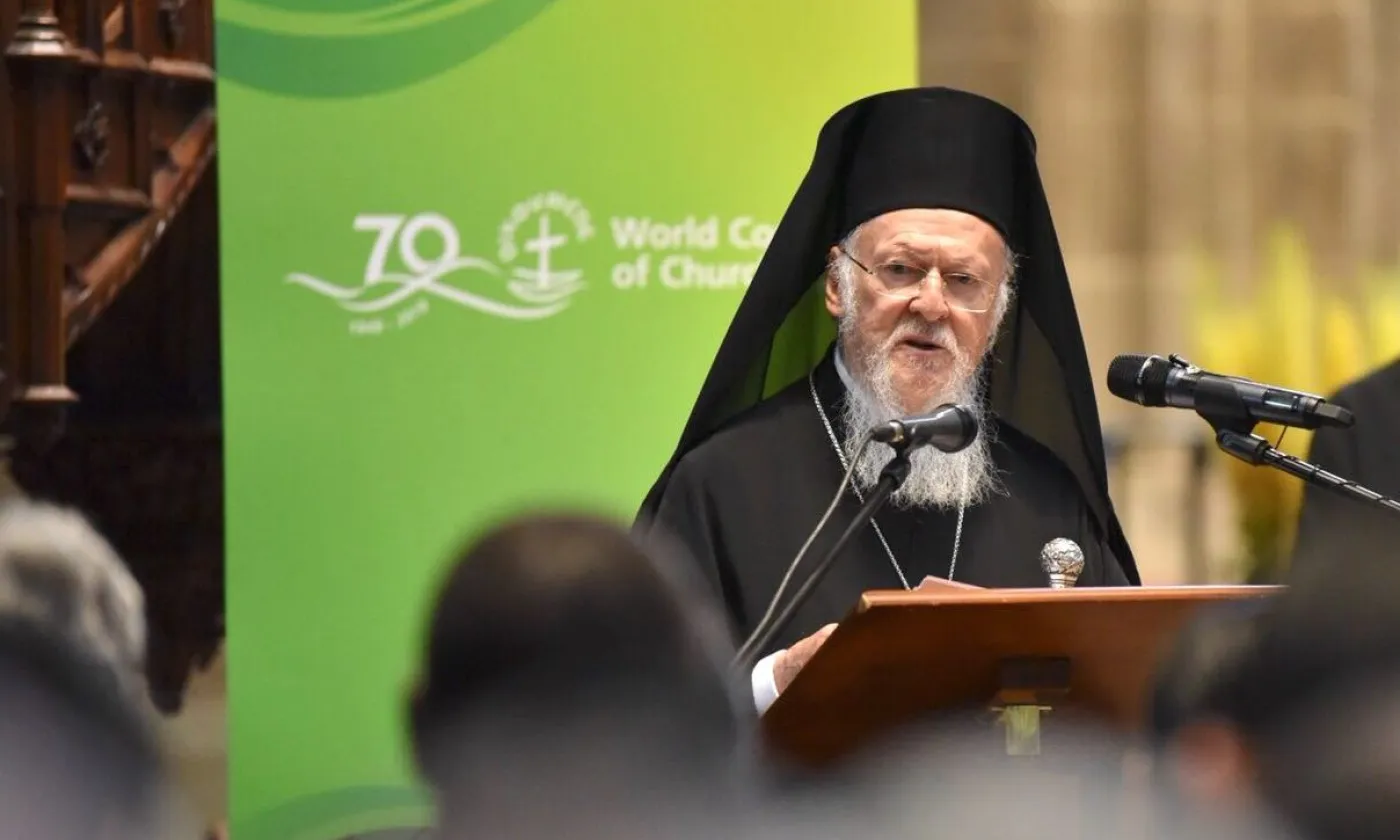 Le patriarche œcuménique Bartholomée à la cathédrale Saint-Pierre de Genève lors d’un culte célébrant le 70e anniversaire du COE © Albin Hillert/COE