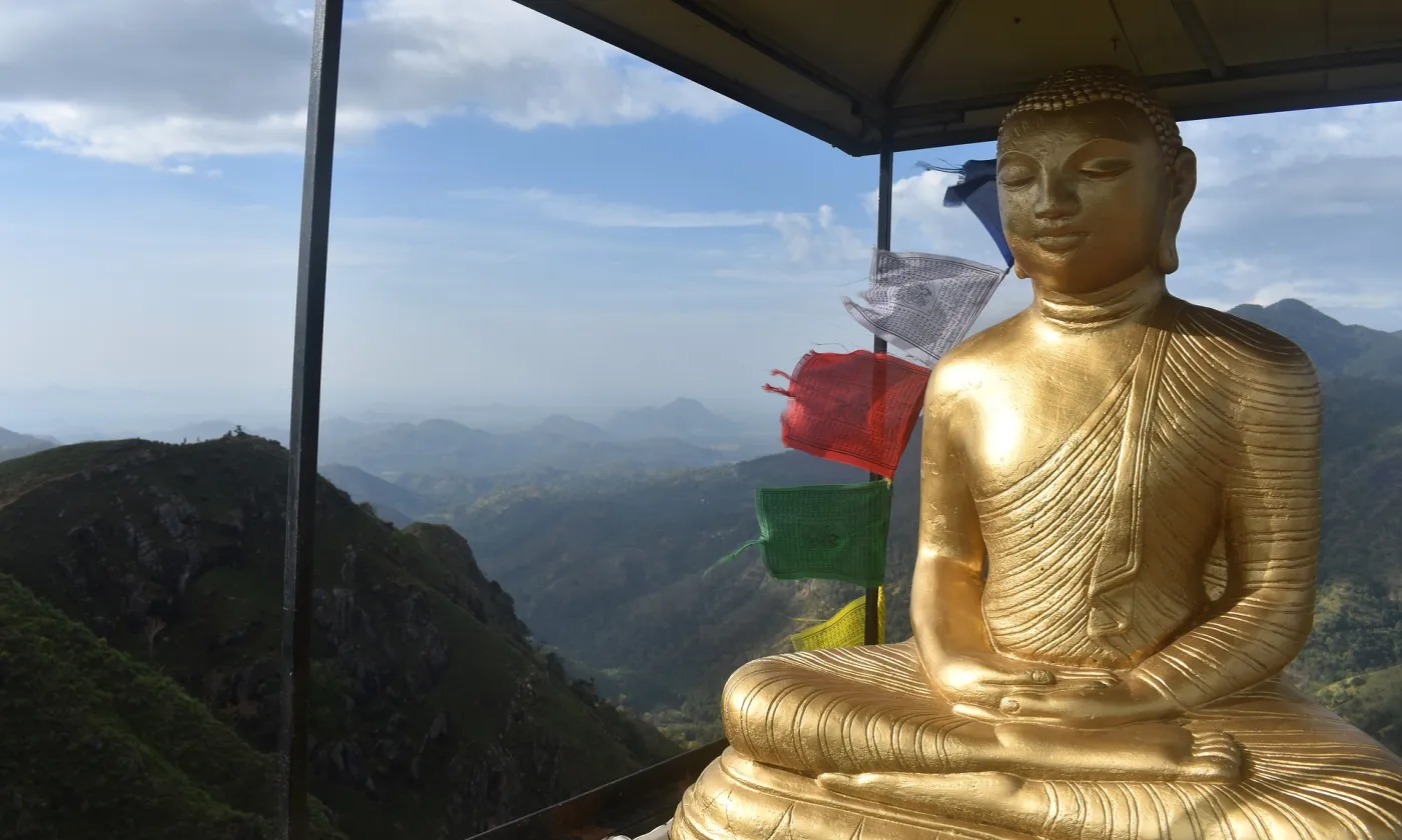 Le pic d'Adam, l'un des sommets les plus importants du Sri Lanka, est considéré comme un lieu de pèlerinage tant par les hindous shivaïtes, les bouddhistes, les musulmans et les chrétiens. Pixabay