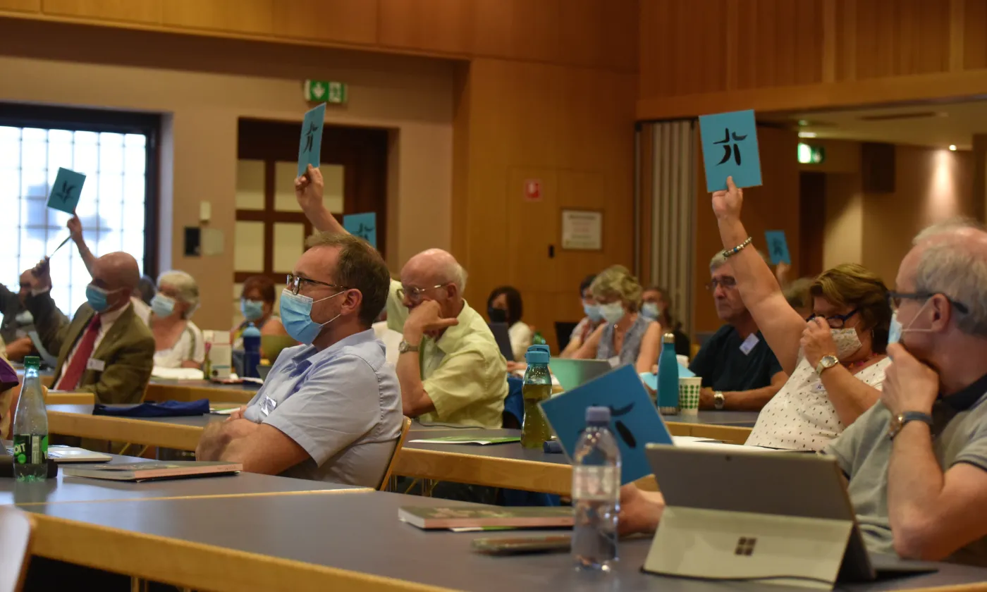 Réunis à Moudon les 11 et 12 juin, les délégués du Synode de l’Église évangélique réformée vaudoise ont confirmé les dotations votées en mars 2019. © Gérard Jaton