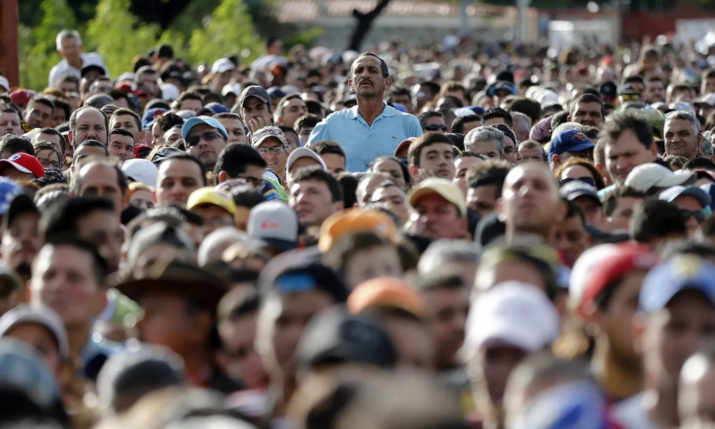 Venezuela, longue attente des réfugiés à la frontière avec la Colombie RNS